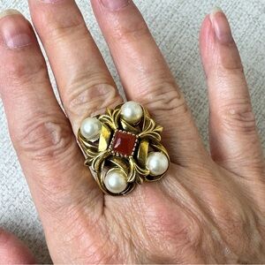 Vintage Florenza Cocktail Ring Gold Tone with faux pearls adjustable